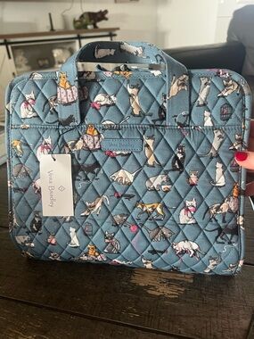 NWT Vera Bradley Hanging Organizer in the "Cat's Meow" pattern